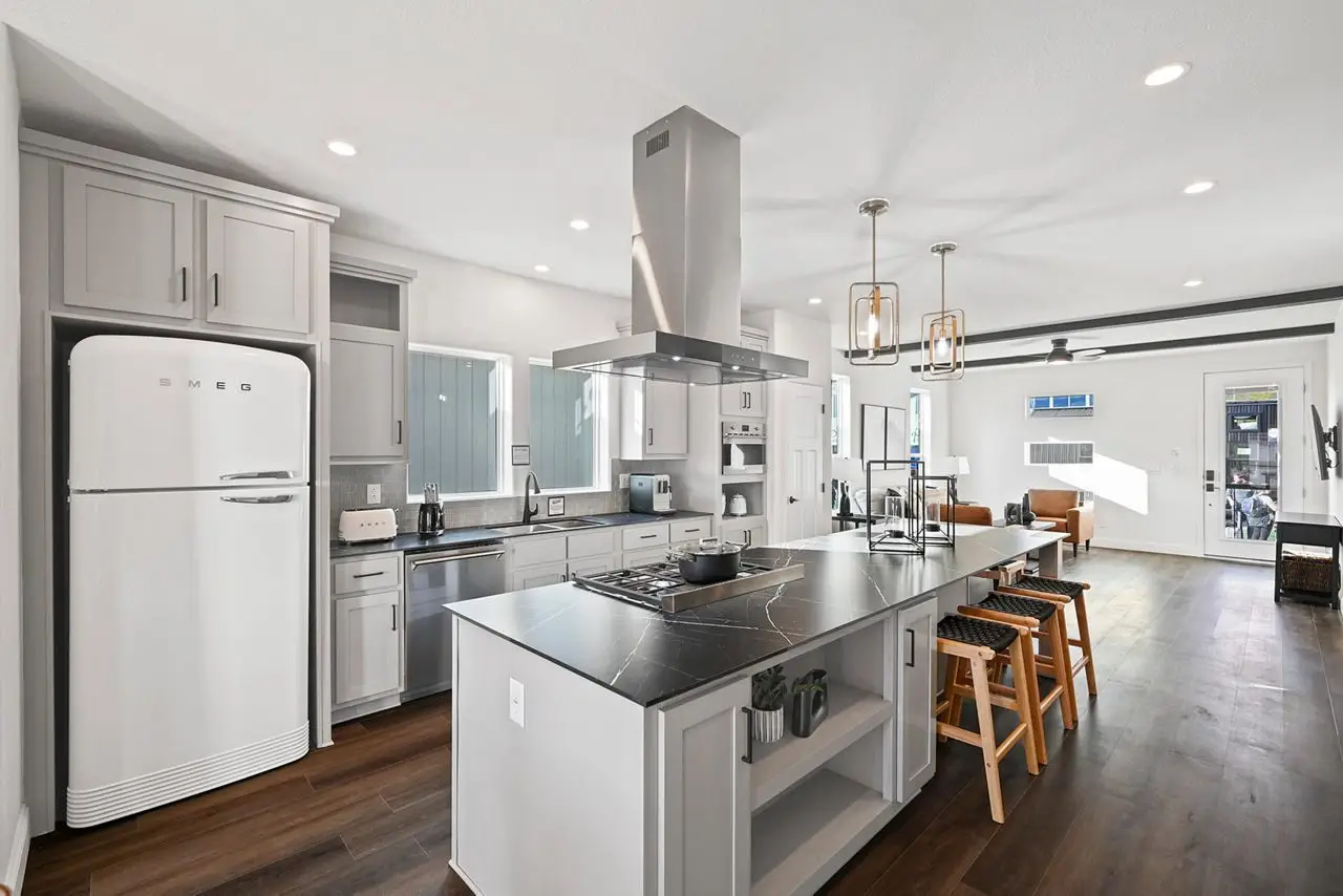 Canyon-Kitchen-1 Canyon-Kitchen-1